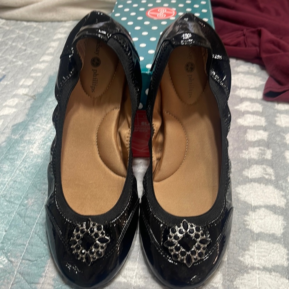 Lindsay Phillips Black Patent Flat with Interchangeable Snap